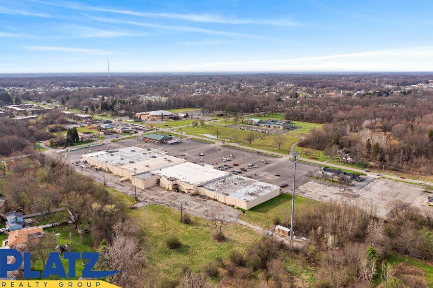 More Photos Of 4317-4341 Kirk Rd, Youngstown Storefront For Lease