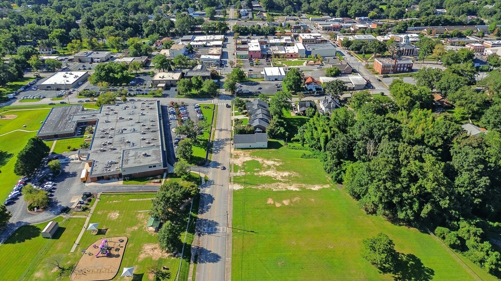 More Photos Of 303 N Pond St, Toccoa Religious Facility For Sale