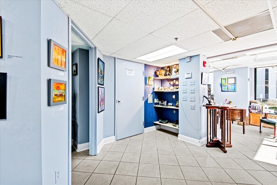 More Photos Of 100 Taylor St, Colonial Beach Storefront Retail Office For Sale