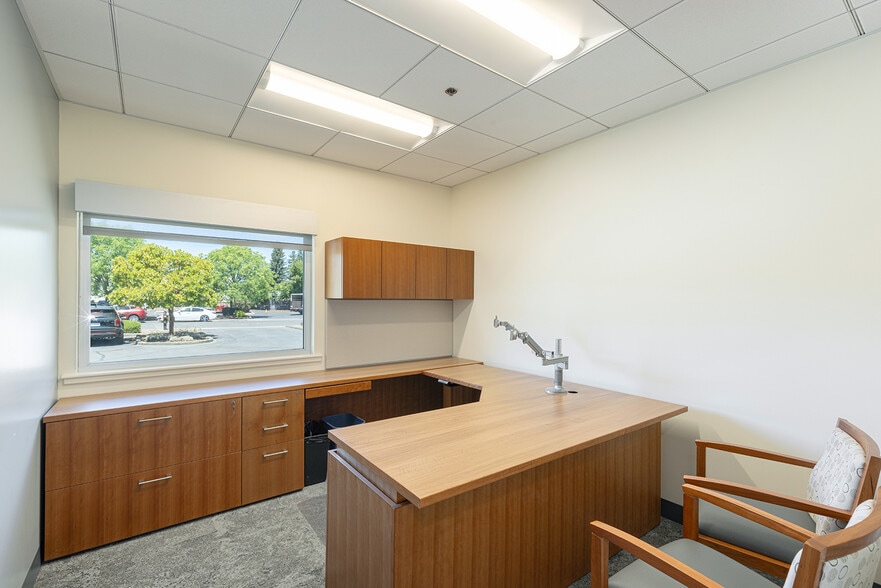 More Photos Of 1101 Vintage Ave, Saint Helena Office For Sale