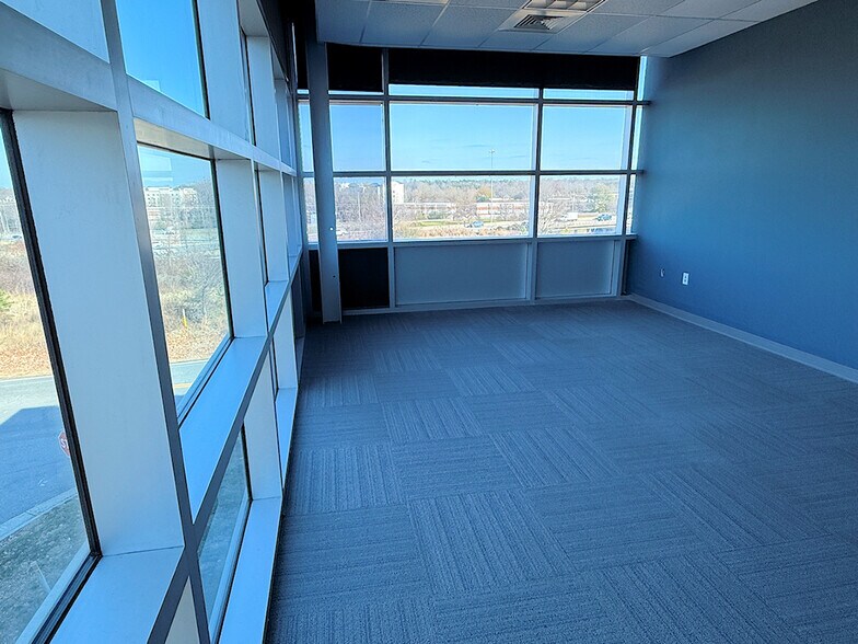 More Photos Of 517 Alcove Rd, Mooresville Office For Lease