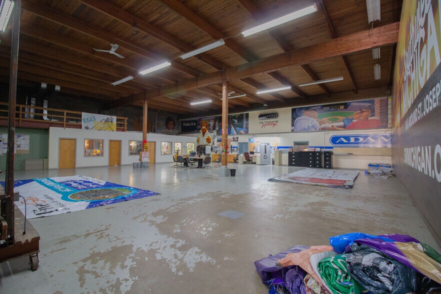 More Photos Of 407 E Ransom St, Kalamazoo Manufacturing For Sale