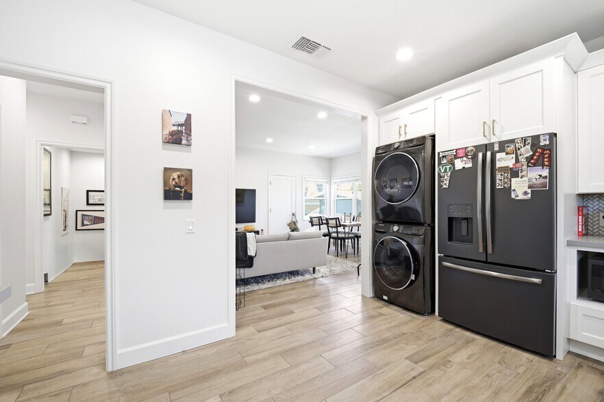 More Photos Of 4447 Finley Ave, Los Angeles Apartments For Sale