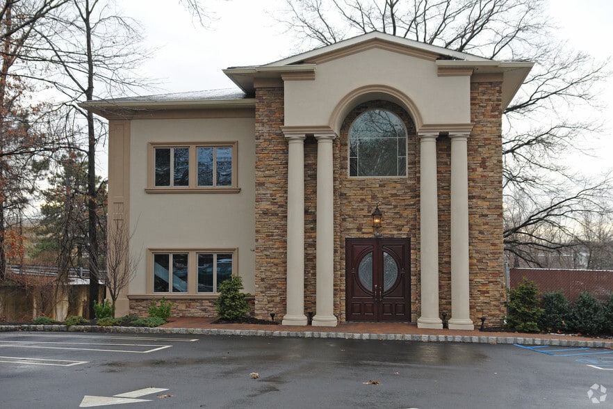 More Photos Of 110 E Ridgewood Ave, Paramus Medical For Sale
