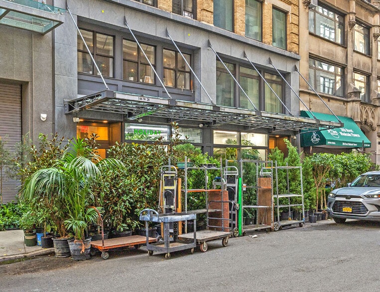 More Photos Of 146-148 W 28th St, New York Apartments For Sale