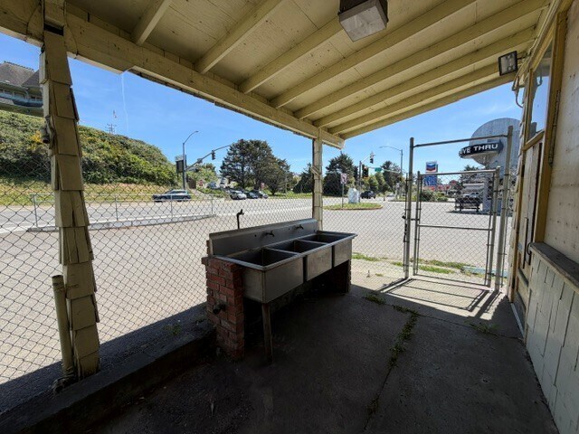 More Photos Of 2740 Broadway, Eureka Land For Sale