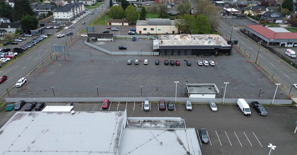 Primary Photo Of 615 N Meridian, Puyallup Auto Dealership For Sale