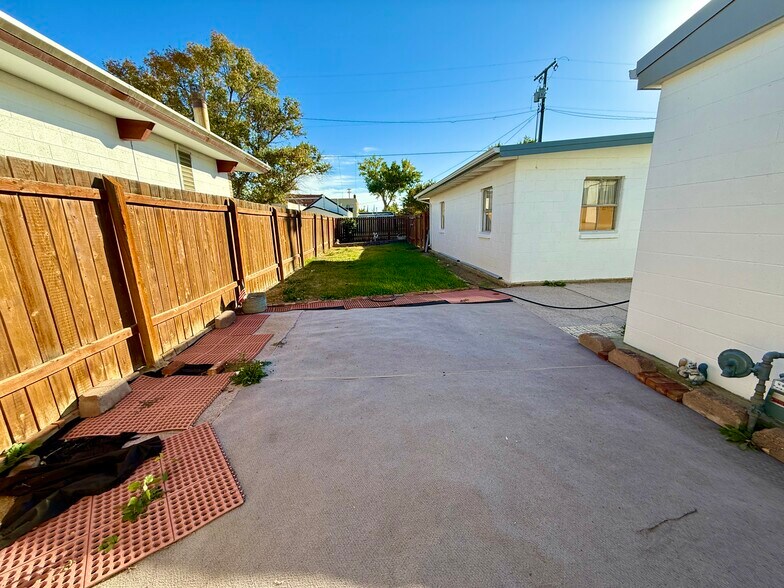 More Photos Of 127 Main St, Chester Office For Sale