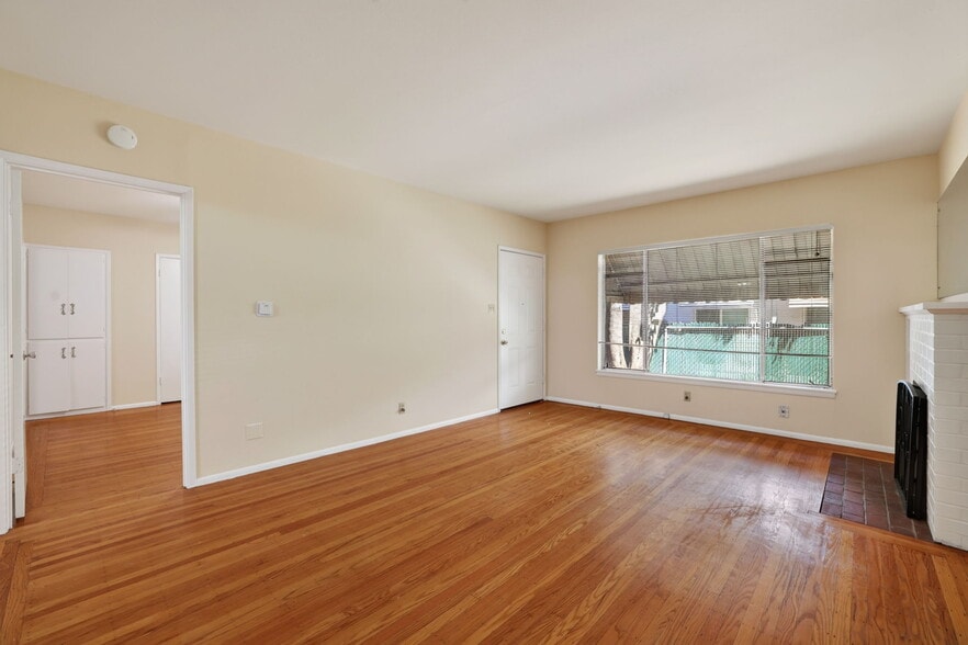 More Photos Of 2717 V St, Sacramento Multifamily For Sale