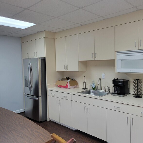 More Photos Of 135 Gasoline Alley, Mooresville Office For Sale