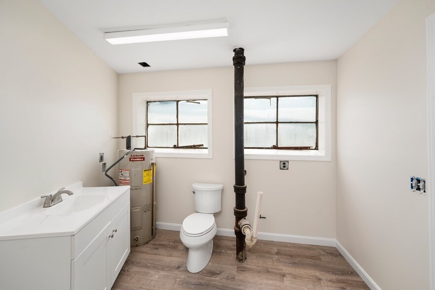 More Photos Of 250 Manville rd, Woonsocket Flex For Sale