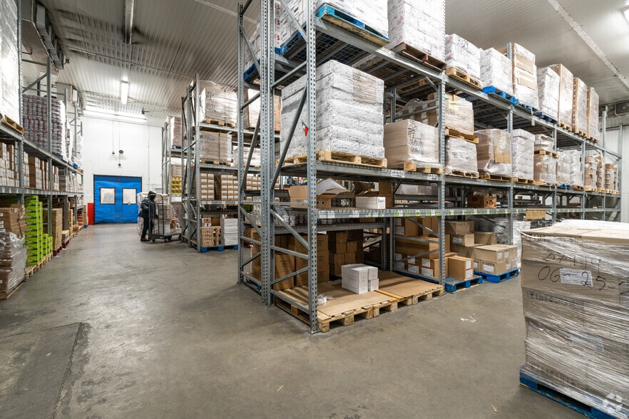 More Photos Of 175 Lake Ave, Staten Island Warehouse For Sale