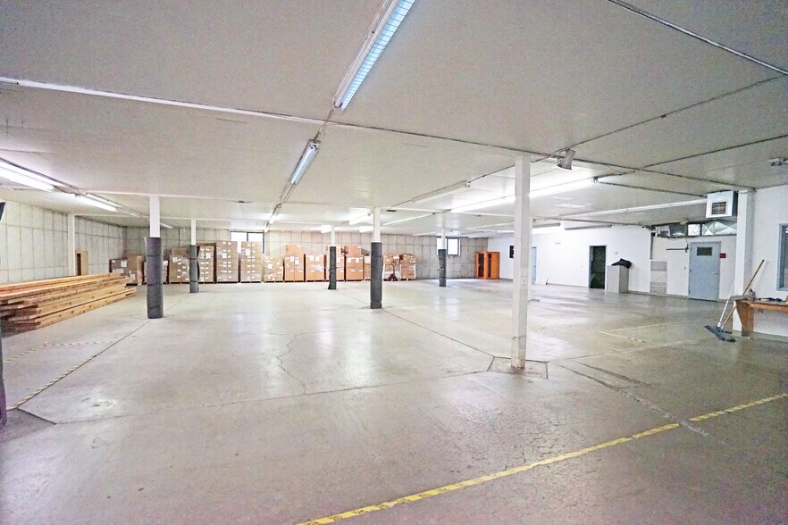 More Photos Of 2001 W Lincoln Ave, Yakima Freestanding For Sale