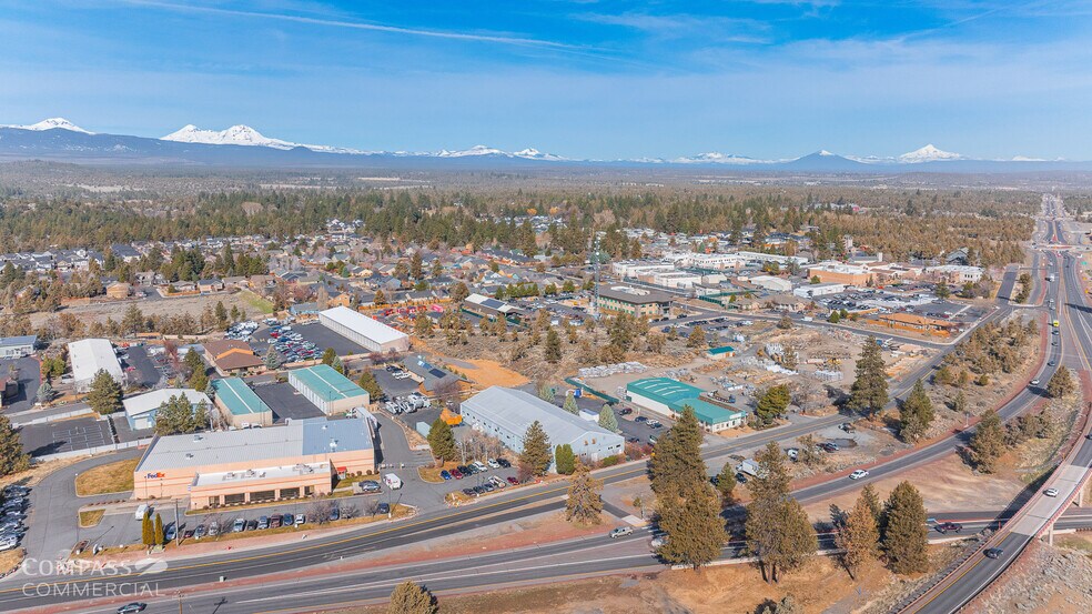 More Photos Of 63255 Jamison St, Bend Warehouse For Sale