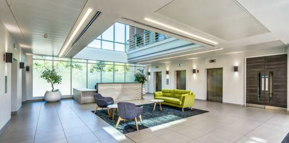 More Photos Of 279 Farnborough Rd, Farnborough Office For Lease