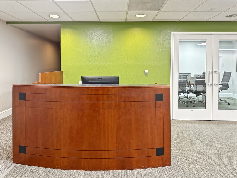 Primary Photo Of 1100-1106 11th St, Sacramento Coworking Space