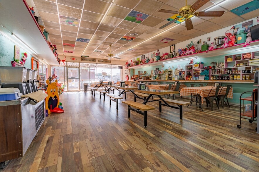 More Photos Of 105 N Main St, Hallettsville Restaurant For Sale