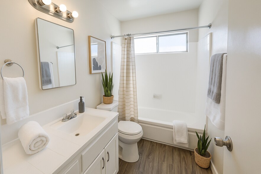 More Photos Of 14140 Delano St, Van Nuys Apartments For Sale