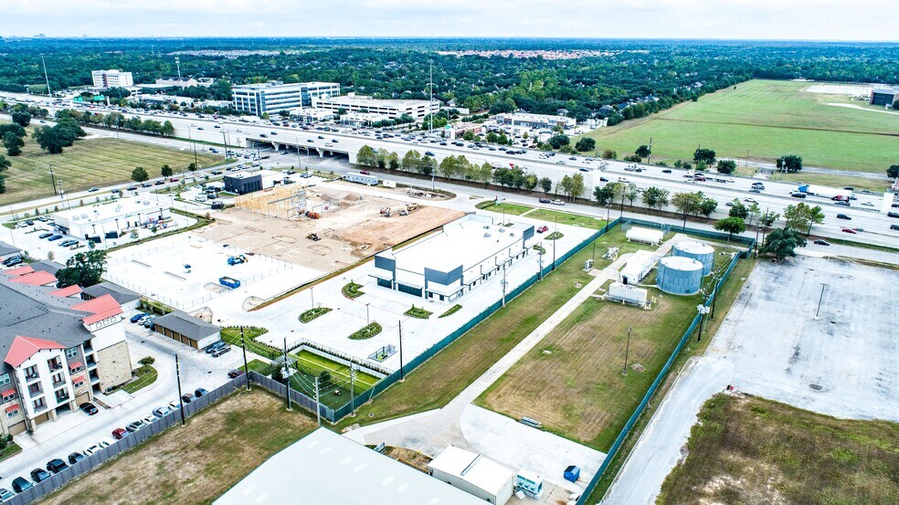 More Photos Of 19304 Katy Fwy, Houston Storefront For Lease