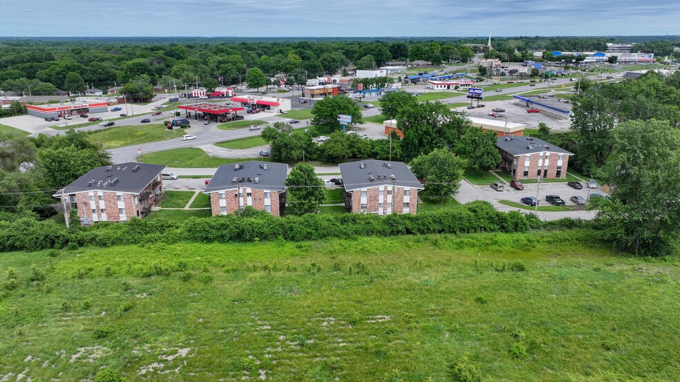 Primary Photo Of 7402 Overton Ave, Raytown Apartments For Sale