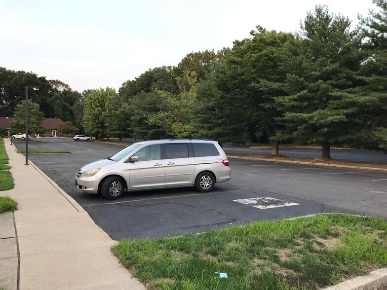 More Photos Of 1542 Kuser Rd, Hamilton Medical For Lease