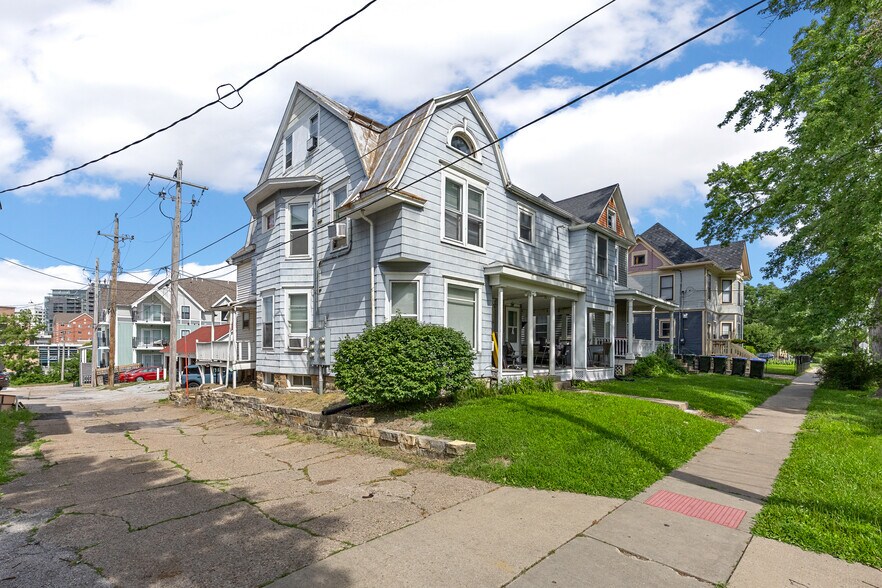 More Photos Of 217 S Johnson St, Iowa City Apartments For Sale