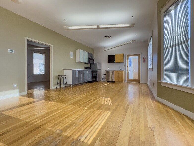 More Photos Of 702-704 N Tejon St, Colorado Springs Office Residential For Sale