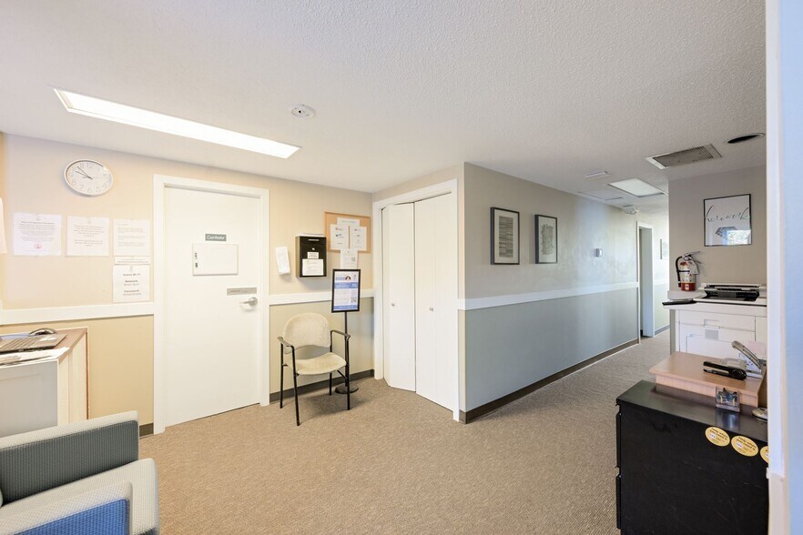 More Photos Of 941 Kings Rd, Victoria Office For Sale