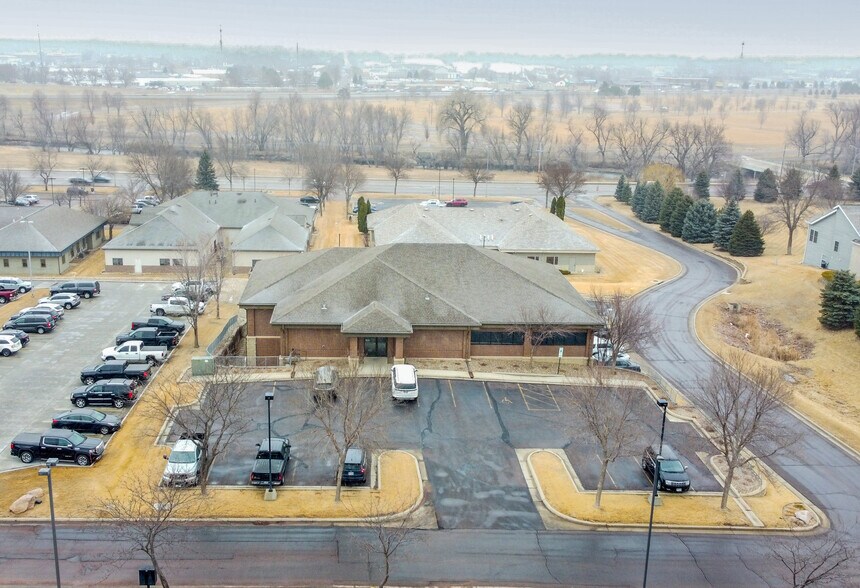 Primary Photo Of 4901 Isabel Pl, Sioux Falls Office For Lease