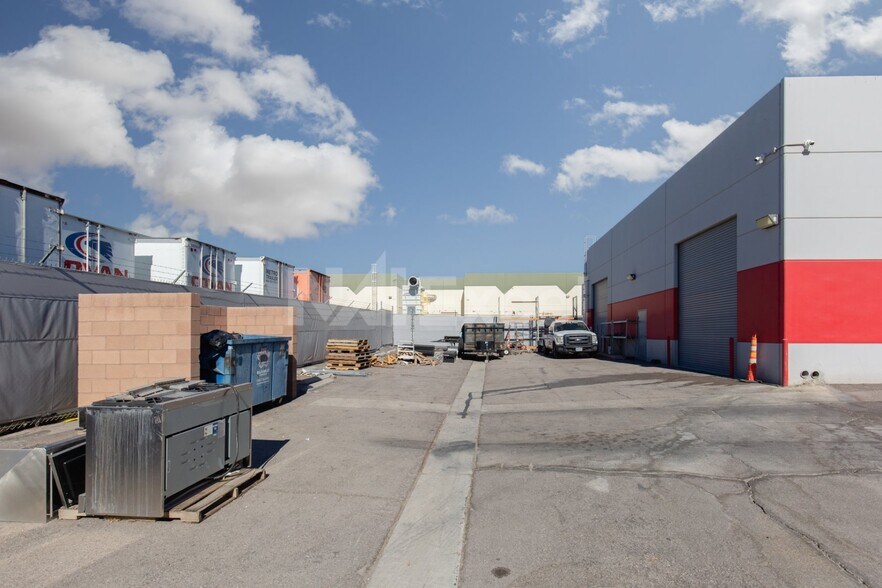 More Photos Of 4429 Losee Rd, North Las Vegas Warehouse For Sale