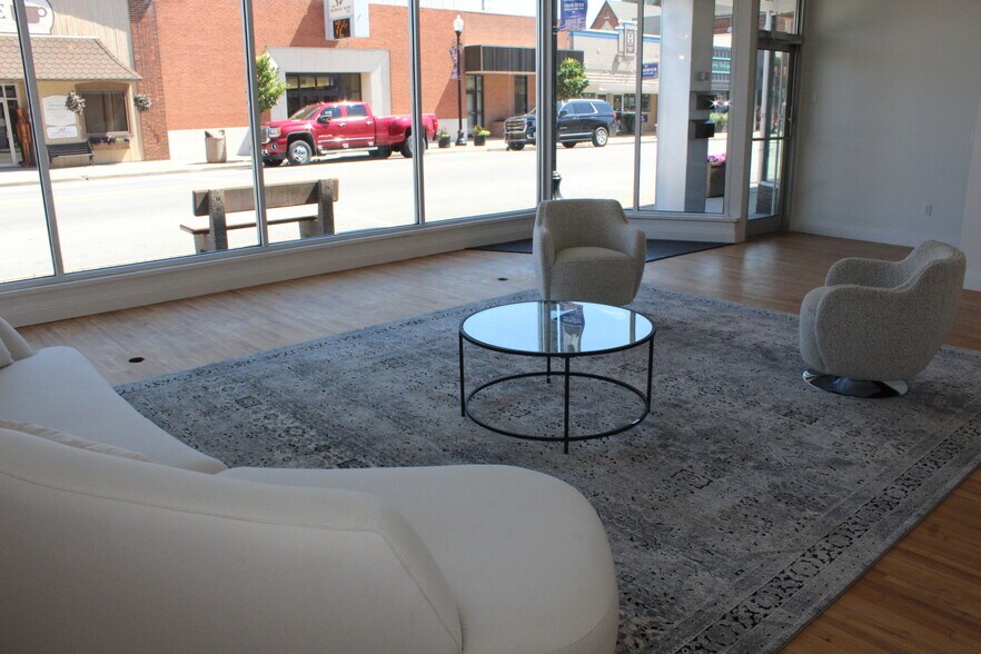 More Photos Of 117 W Main St, Coldwater Office For Lease