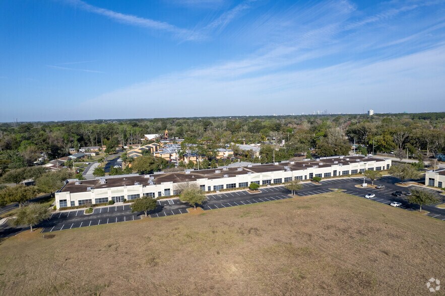 More Photos Of 6500 Bowden Rd, Jacksonville General Retail For Lease