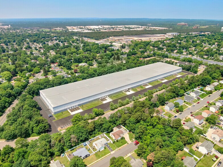 More Photos Of 145 Candlewood Rd, Bay Shore Warehouse For Lease