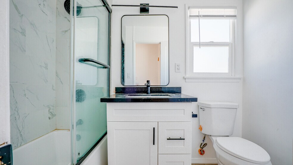 More Photos Of 331 W Windsor Rd, Glendale Apartments For Sale