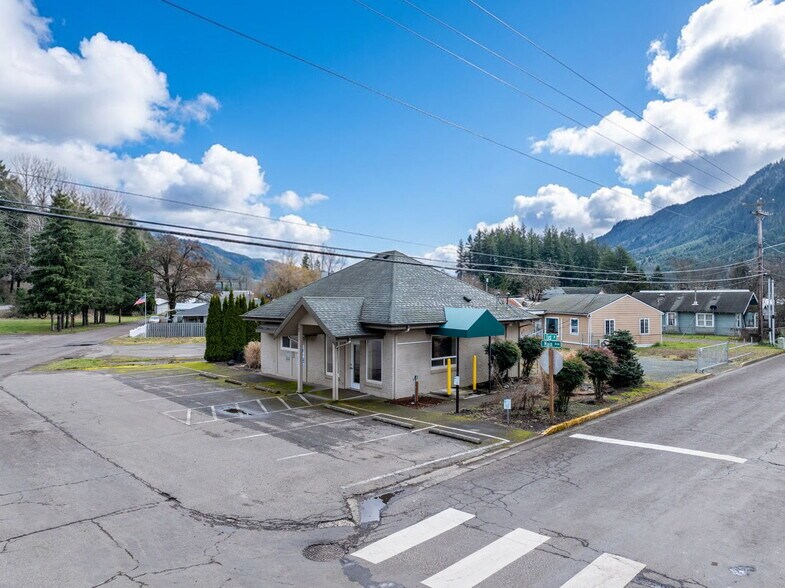 More Photos Of 101 E Main Ave, Morton Office For Sale