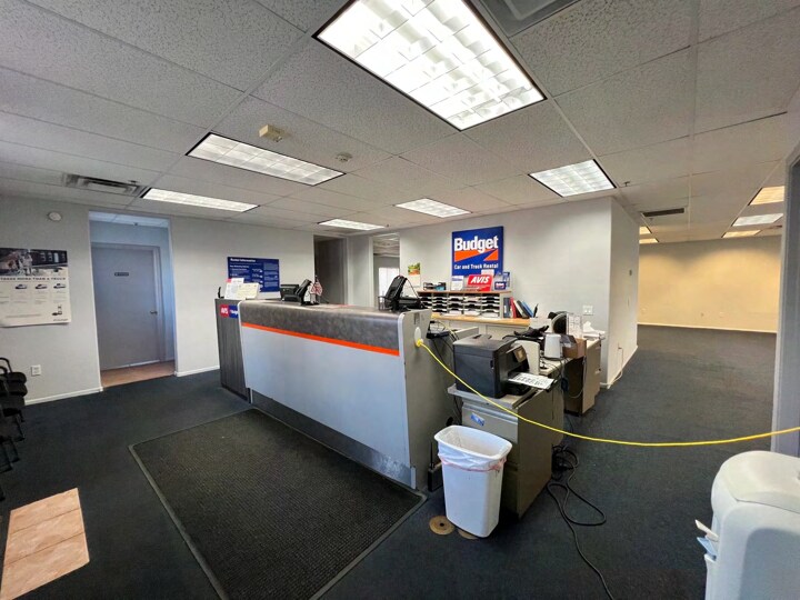 More Photos Of 17150 N 134th Dr, Surprise Light Manufacturing For Sale