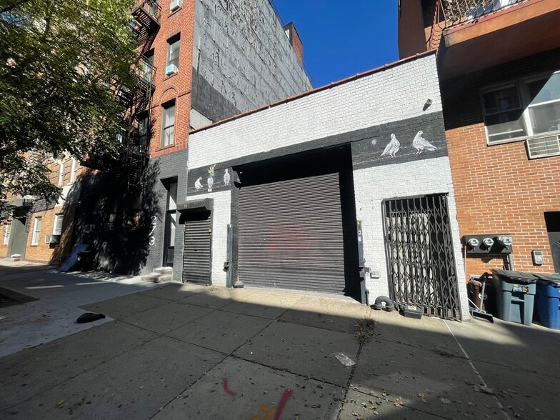 More Photos Of 275 S 2nd St, Brooklyn Warehouse For Lease