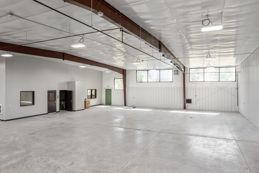 More Photos Of 605 Greenway Ct, Reedsburg Industrial For Sale