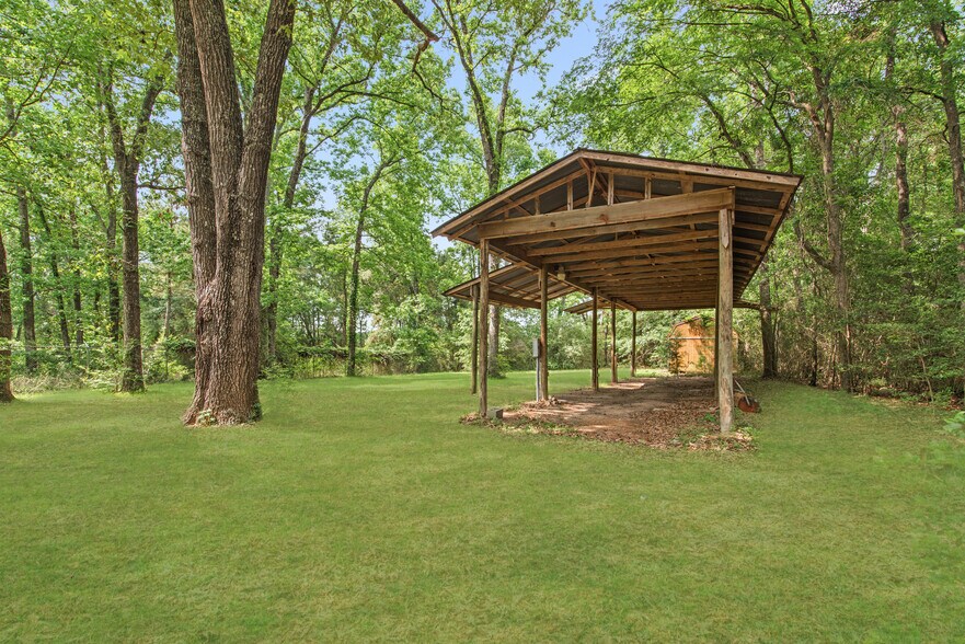 More Photos Of 18222 W FM 1097 Rd, Montgomery Flex For Lease