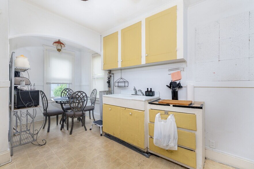 More Photos Of 704-708 Sumner Ave, Springfield Office Residential For Sale