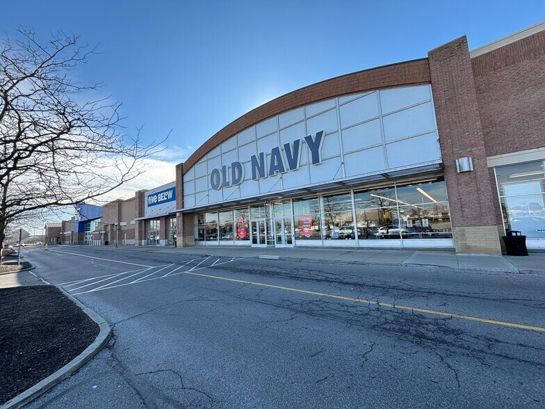 Primary Photo Of 1319 Polaris Pky, Columbus Unknown For Lease