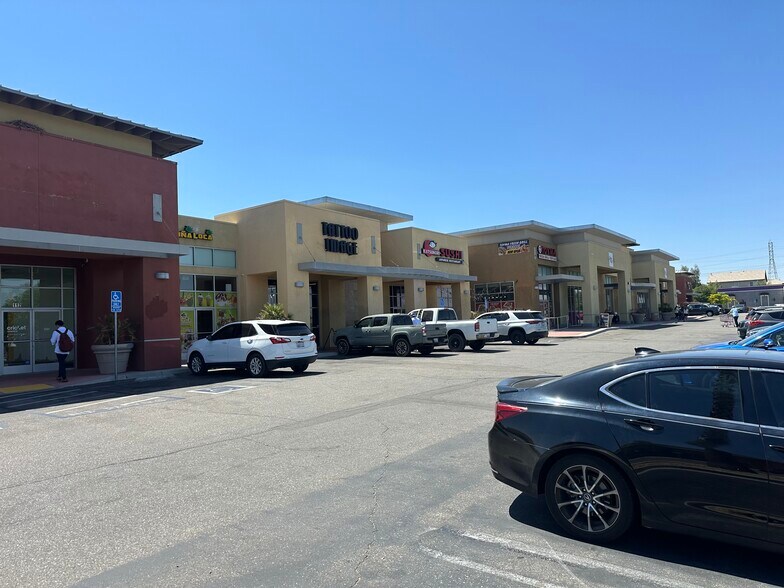 More Photos Of 14073 Main St, Hesperia Department Store For Sale
