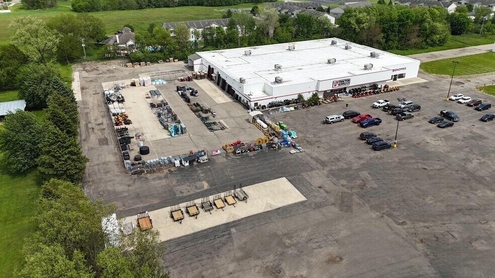 More Photos Of 301 N Us Highway 131, Three Rivers Freestanding For Sale