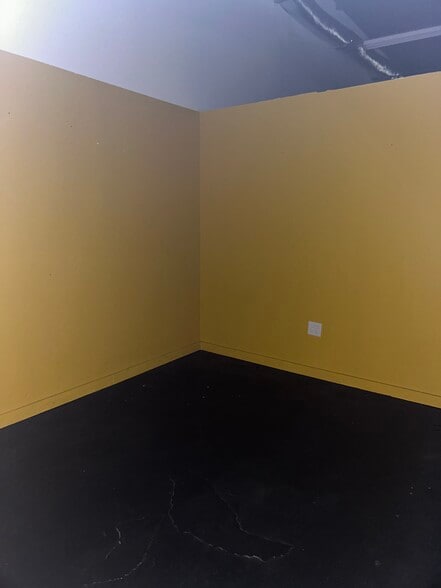 More Photos Of 1275 Pryor Rd SW, Atlanta Warehouse For Sale