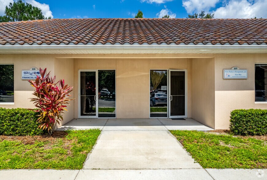 More Photos Of 5255 Office Park Blvd, Bradenton Medical For Lease