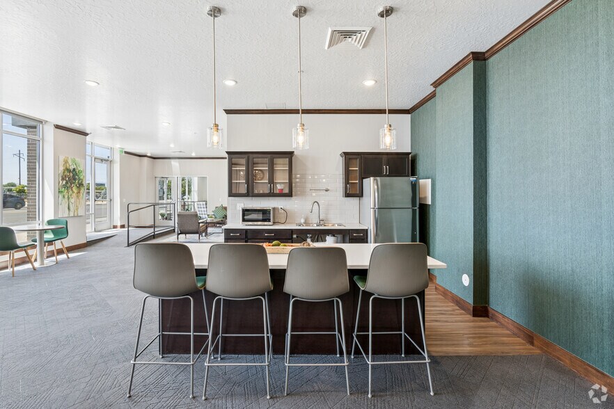 More Photos Of 196 W Vine St, Murray Apartments For Lease