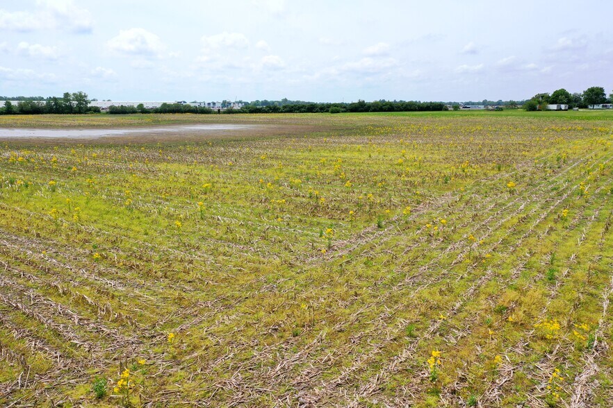 More Photos Of 300 E, Whiteland Land For Sale