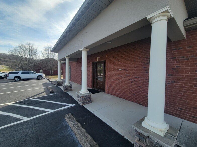 More Photos Of 703 William Blount Dr, Maryville Office For Sale