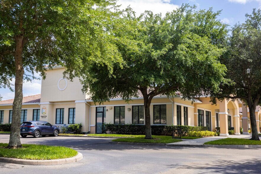 More Photos Of 17323 Pagonia Dr, Clermont Unknown For Lease