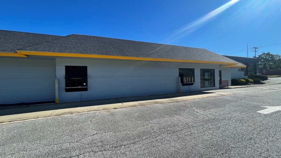 More Photos Of 28711 Euclid Ave, Wickliffe Fast Food For Lease